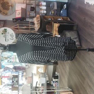 LuLa Roe Lindsay S kimono NWT AR